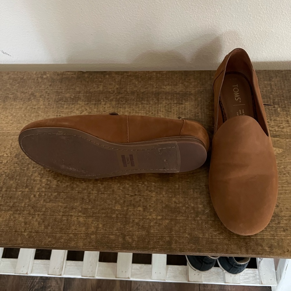 Toms